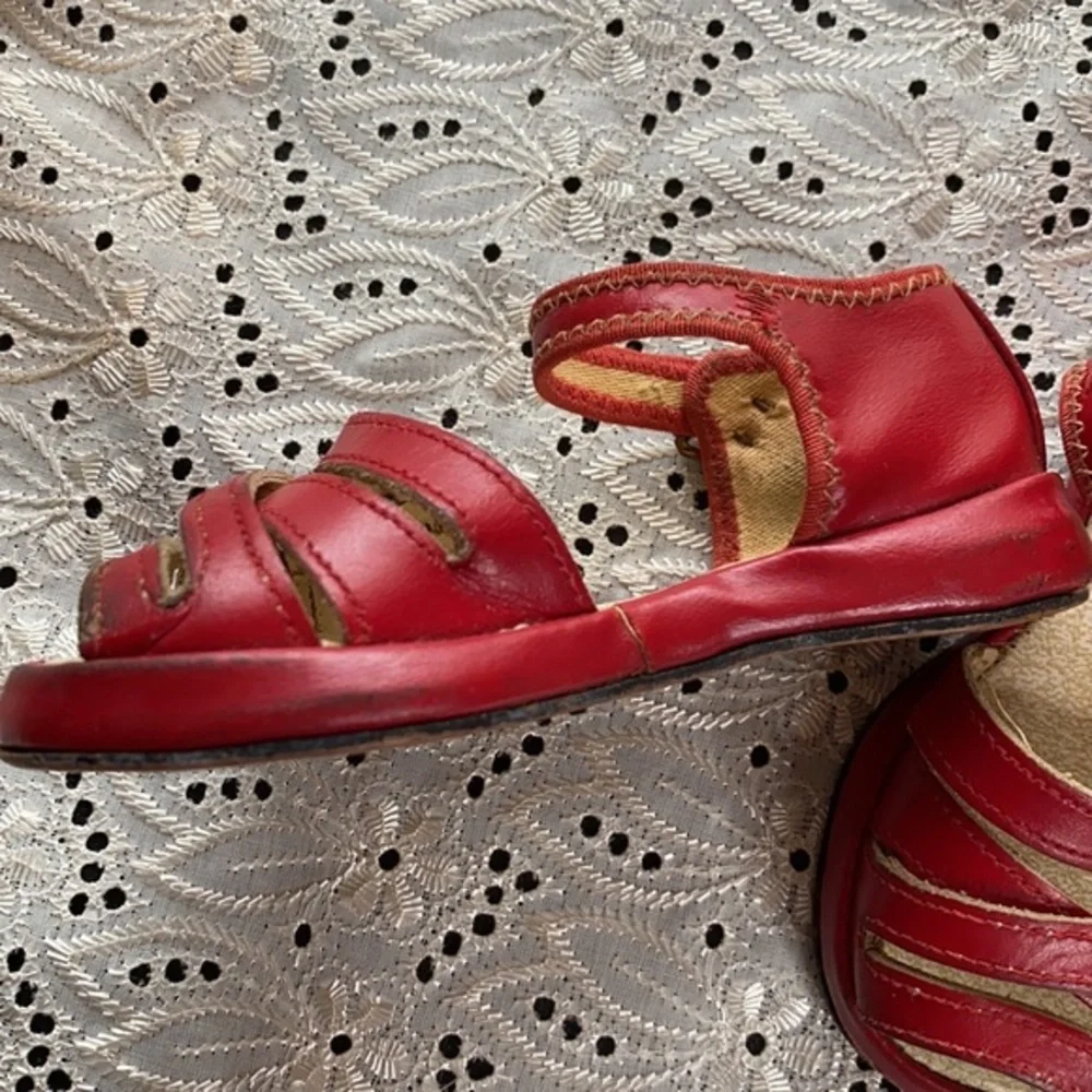 💜💜 Vintage Leather Girls Little Red Shoes Size 5.5